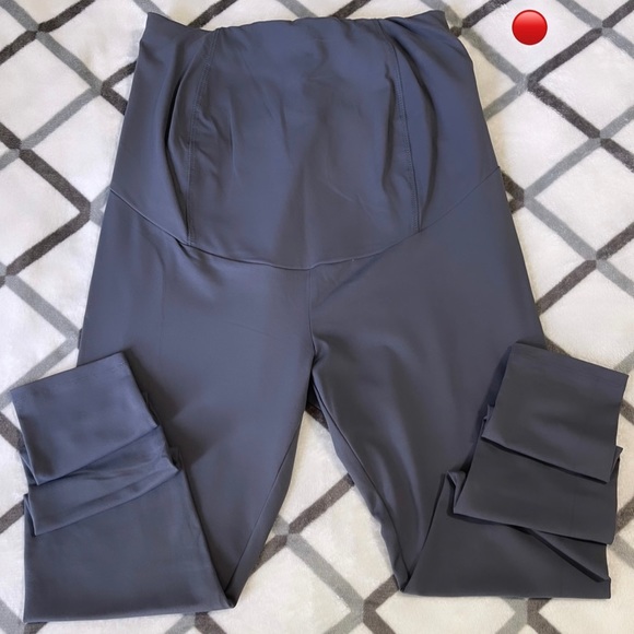 Maternity Leggings - Picture 1 of 2